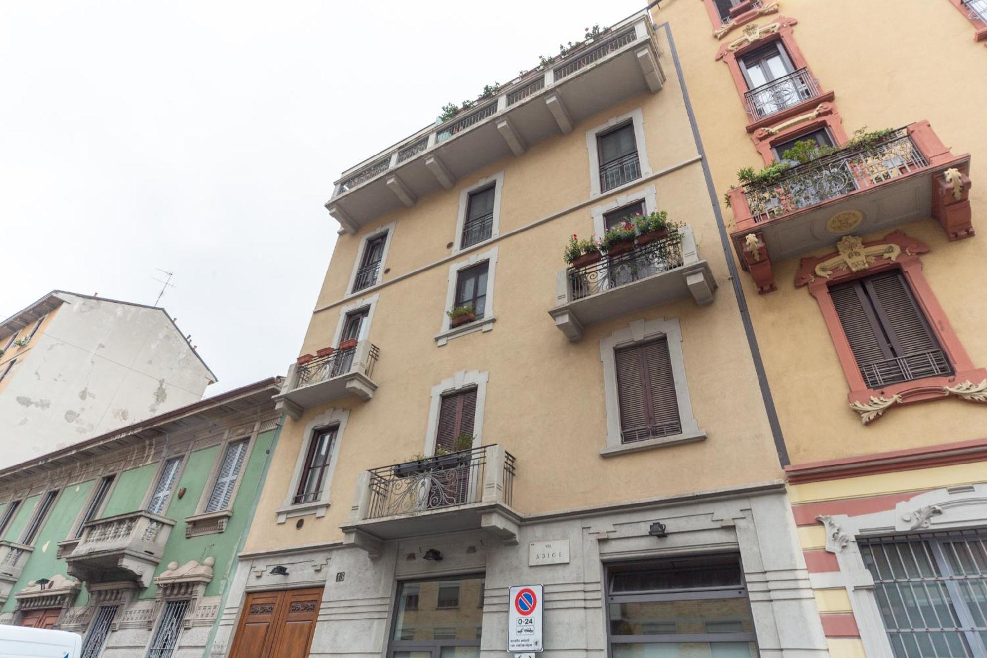 Apartamento Loft Adige Milano Exterior foto